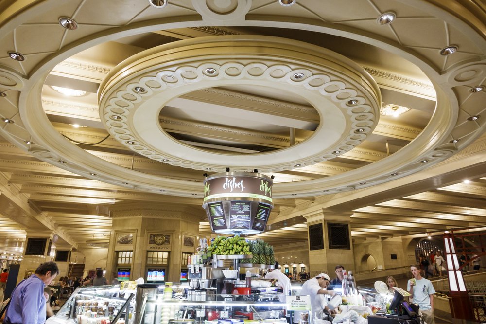 The dining concourse at Grand Central Terminal, where a man allegedly stabbed two teenage girls on Dec. 25.