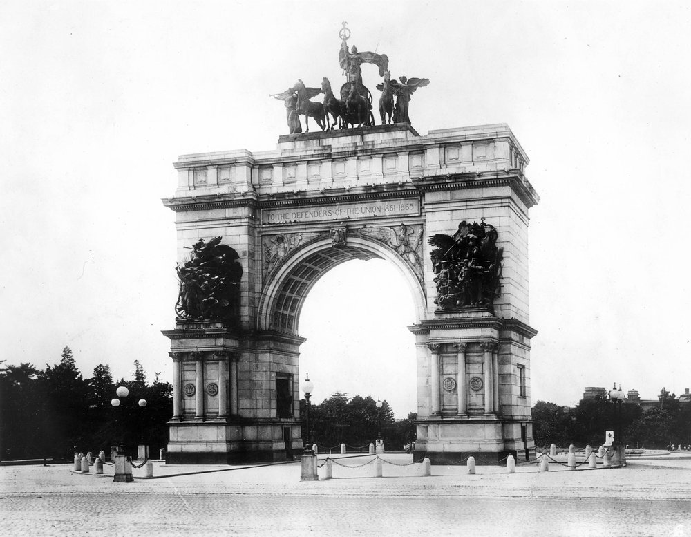 Prospect Park A black and white photograph of Grand Army Plaza from 1905