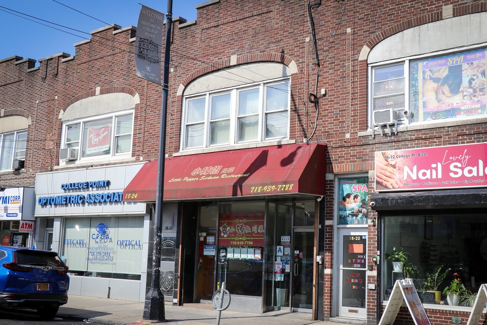 The exterior of a restaurant.