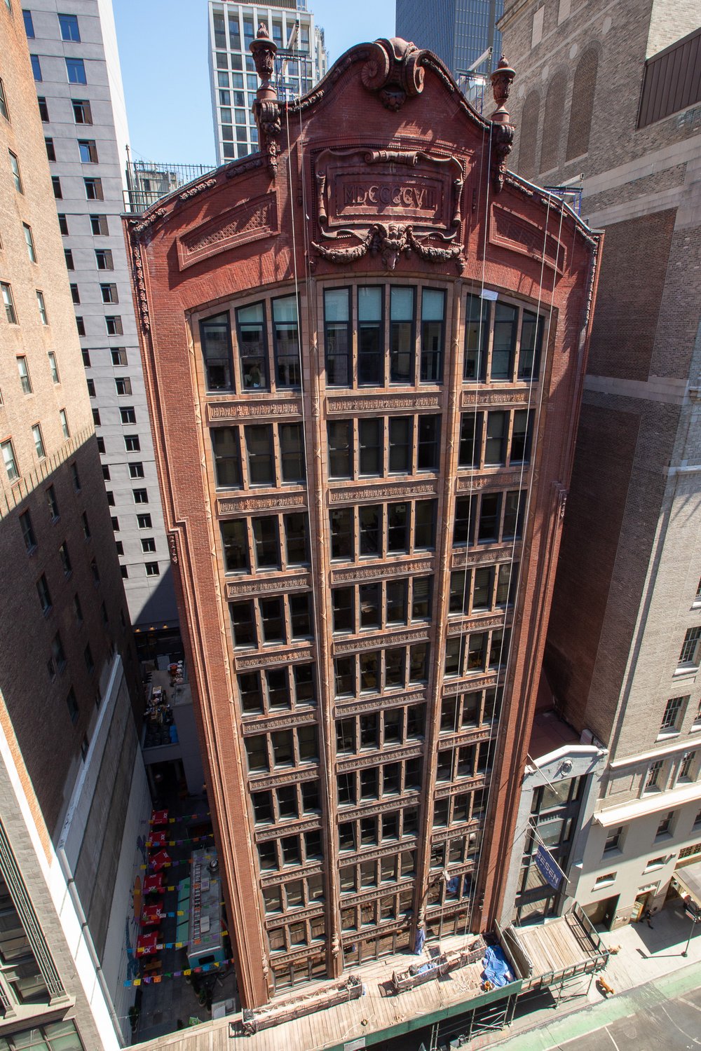 The Barbey Building at 15-17 West 38th St.