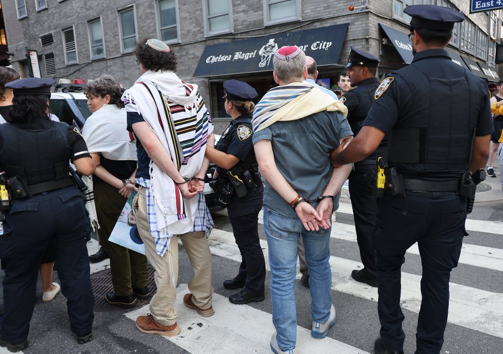 Multiple arrests during a Midtown protest calling for humanitarian aid in Gaza.