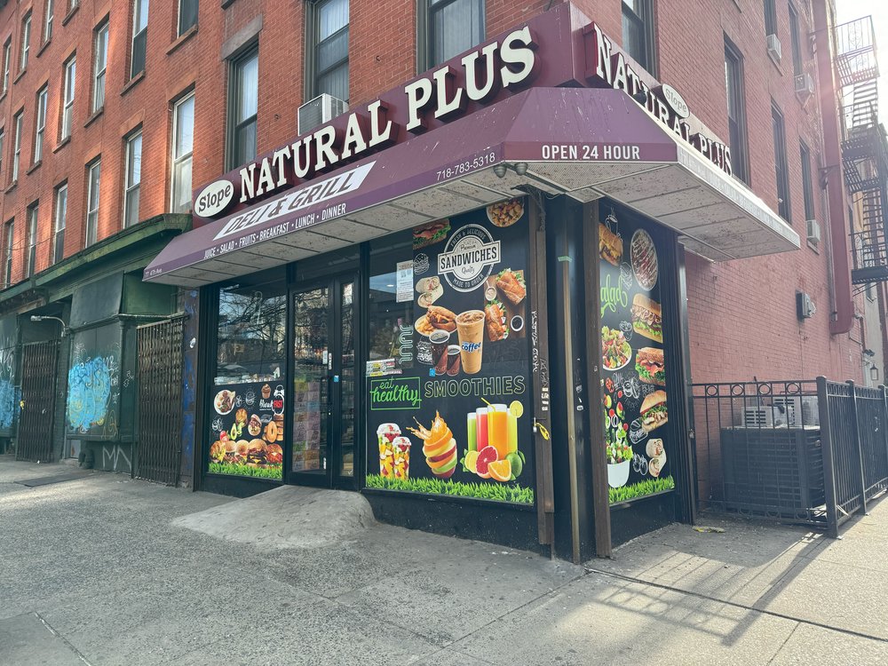 The bodega at 4th Avenue and St. Mark's Place where police say 19-year-old Samyia Spain was fatally stabbed on Sunday.