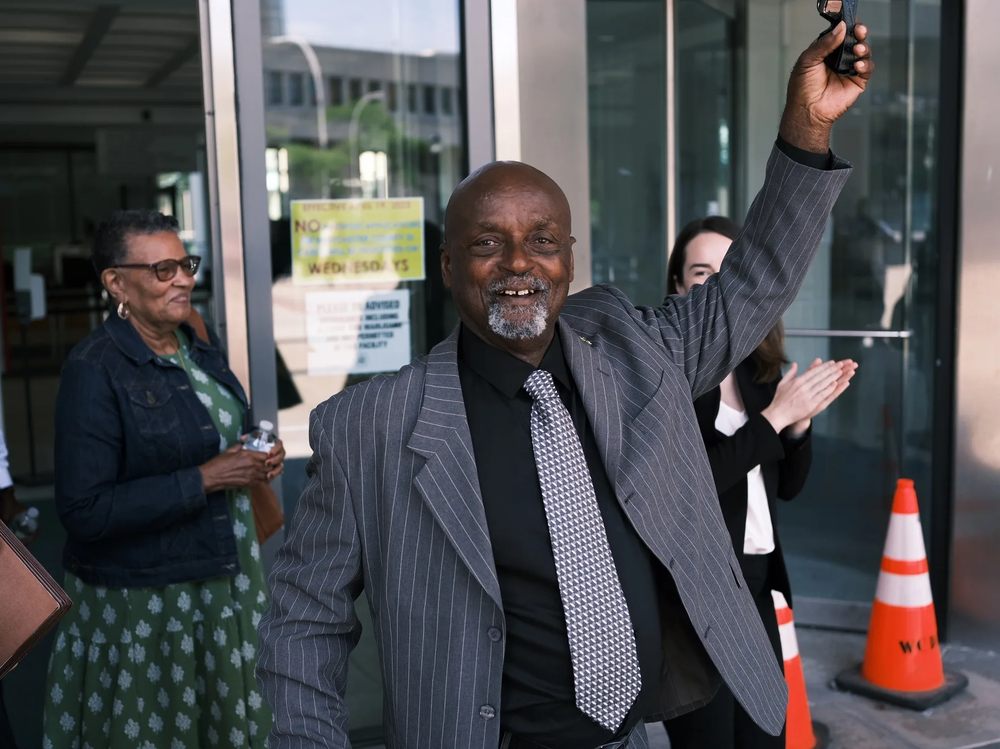 Photo of Leonard Mack