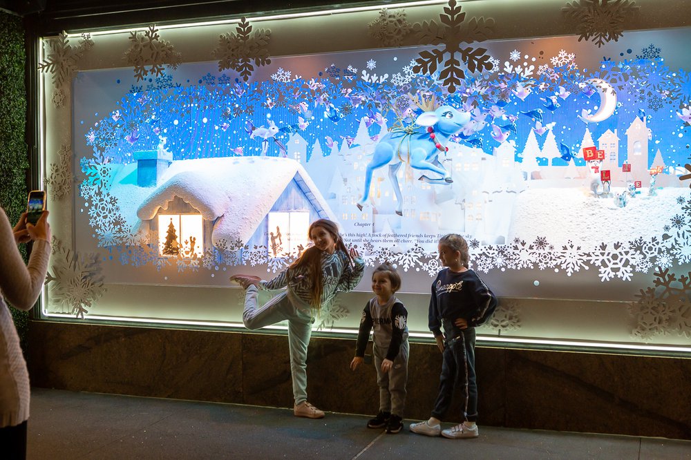 Macys-17.jpg A photo of Macy's 2021 holiday window display