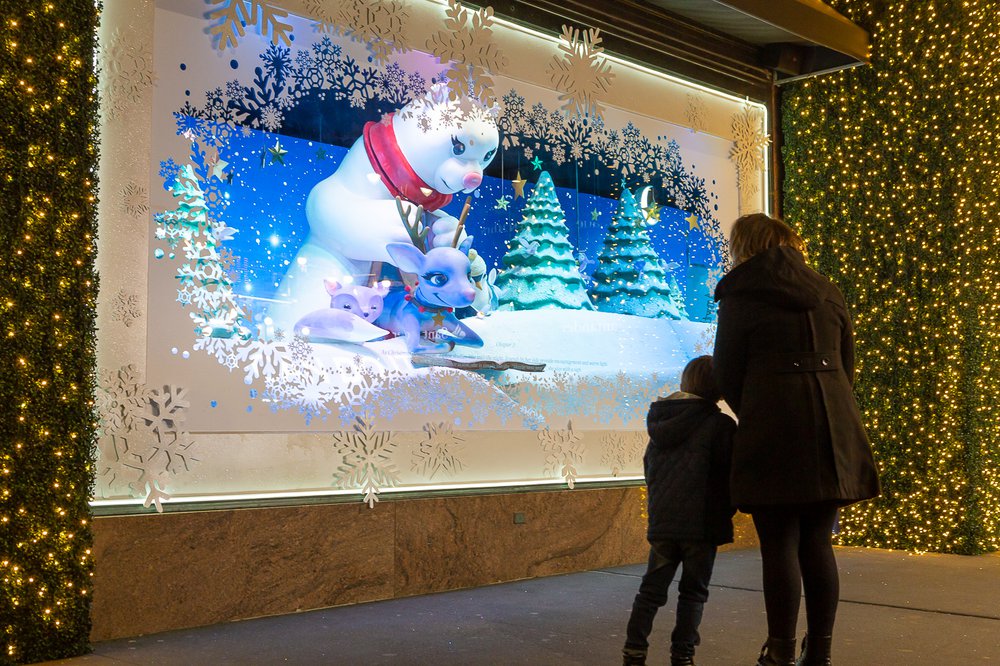 Macys-19.jpg A photo of Macy's 2021 holiday window display