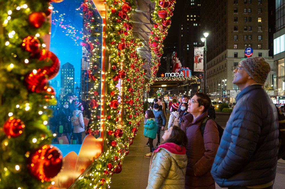 Macys-20.jpg A photo of Macy's 2021 holiday window display