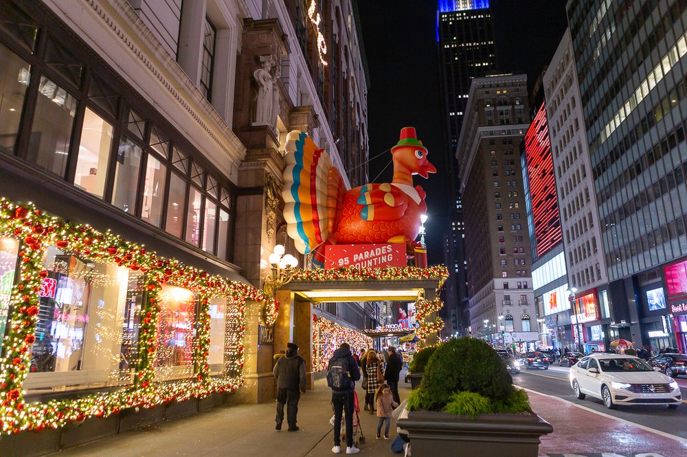 Macys-7.jpg A photo of Macy's 2021 holiday window display