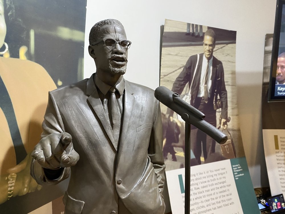 Statue of Malcolm X