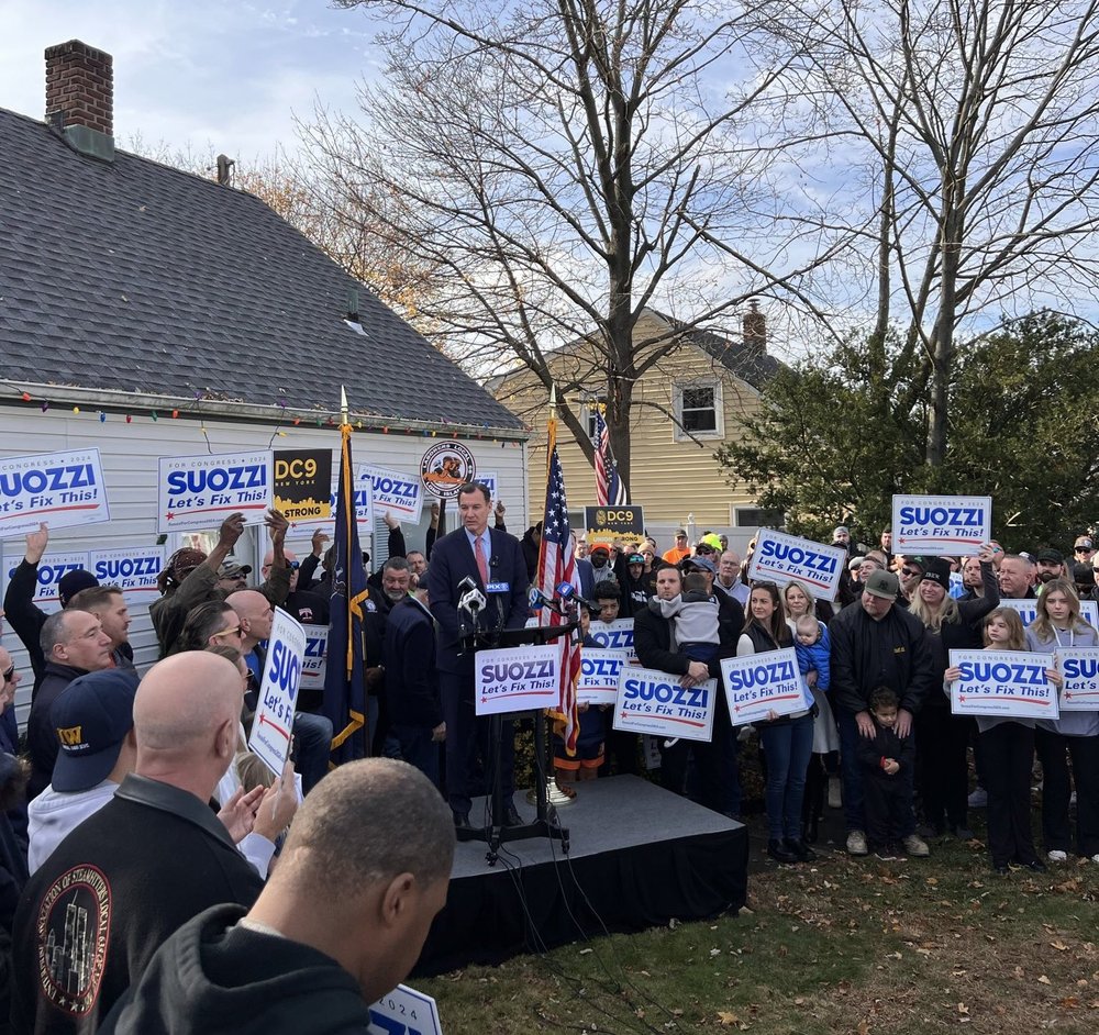 A photo of Tom Suozzi at his first campaign stop for the NY-3rd District seat