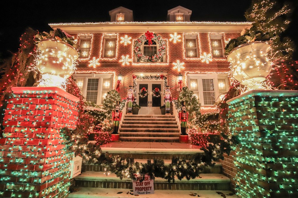 Dyker Heights holiday lights