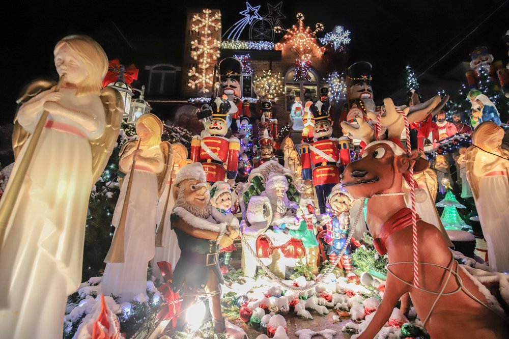 Dyker Heights holiday lights