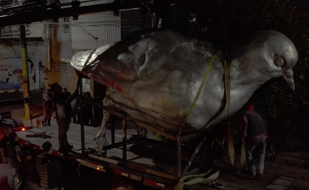 The sculpture is loaded up before embarking on its journey from Mexico to New York City.