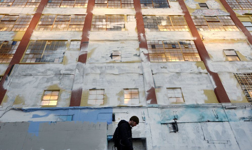 a09bfefc1shutterstock_7950548k-jpg.jpeg 5 Pointz on November 19, 2013 (Justin Lane / Epa/Shutterstock)