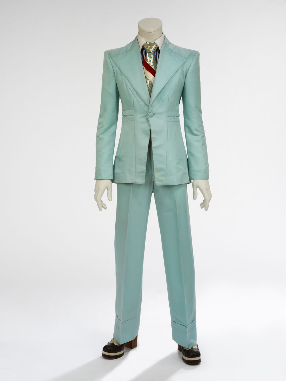 a3208bcfdice-blue-suit-1972-designed-by-freddie-burretti-for-the-life-on-mars-video-jpg.jpeg