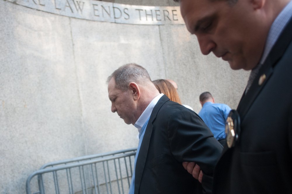 aa1d5a336052518_harvey_weinstein_jbn-12-jpg.jpeg Weinstein arrives in court in handcuffs<br>