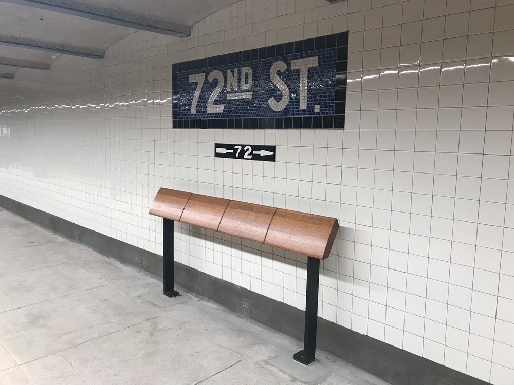 ae85dab66img_2820-jpg.jpeg Leaning "benches" (Jen Chung / Gothamist)