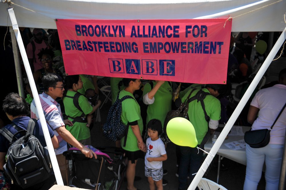 afaf0ce2cbreastfeeding-subway-caravan_dmaczynski_8-4-17-49-jpg.jpeg