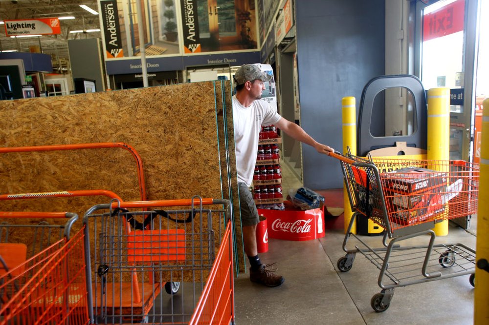 b2c4160d4gettyimages-842958300-jpg.jpeg Shoppers gather supplies at a Home Depot store as residents in the area prepare ahead of Hurricane Irma on September 5, 2017 in Tampa, Florida. (Getty Images)