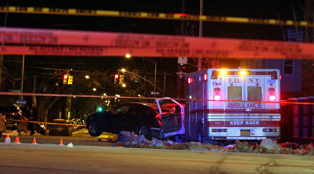 b47587c35bmr_9191a-jpg.jpeg The ambulance on White Plains Road at Watson Avenue (BMR Breaking News)