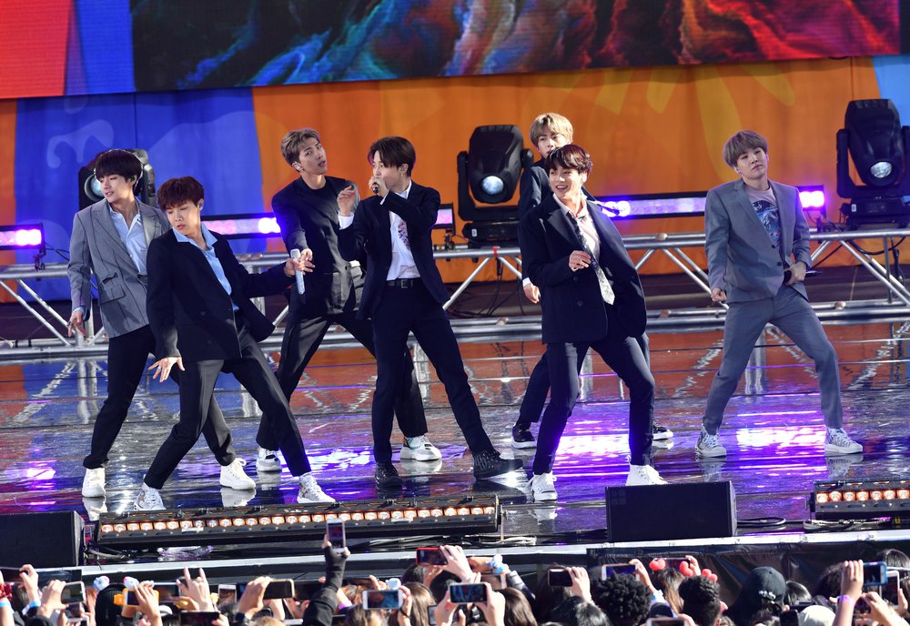 b5fdf3823shutterstock_10237608r-jpg.jpeg BTS performing on "Good Morning America"<br>