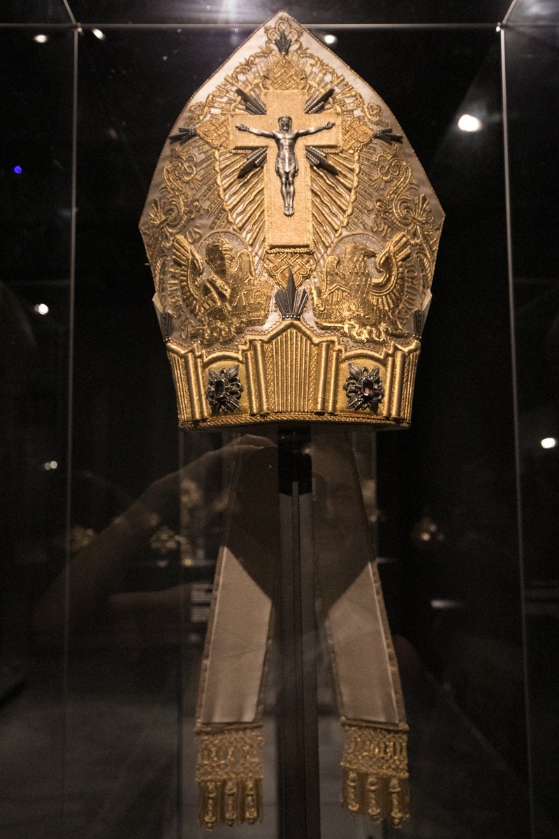 b69f009e520180507-img_8641-jpg.jpeg Mitre of Pius XI, a gift from Mussolini<br>