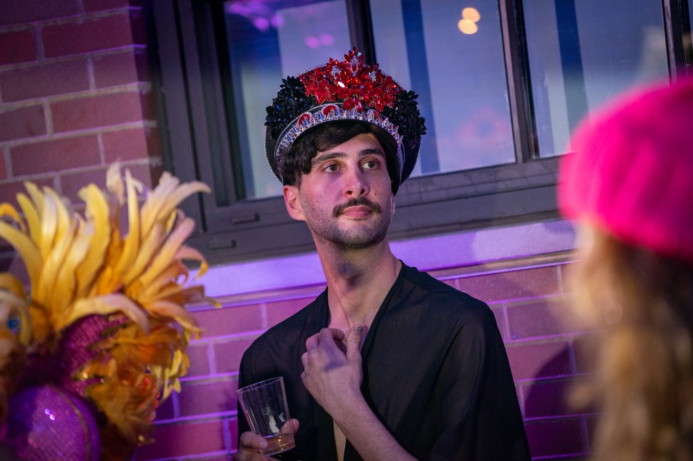 b86872b1aa7m02591-jpg.jpeg The High Line Hat Party<br>(David "Dee" Delgado / Gothamist)