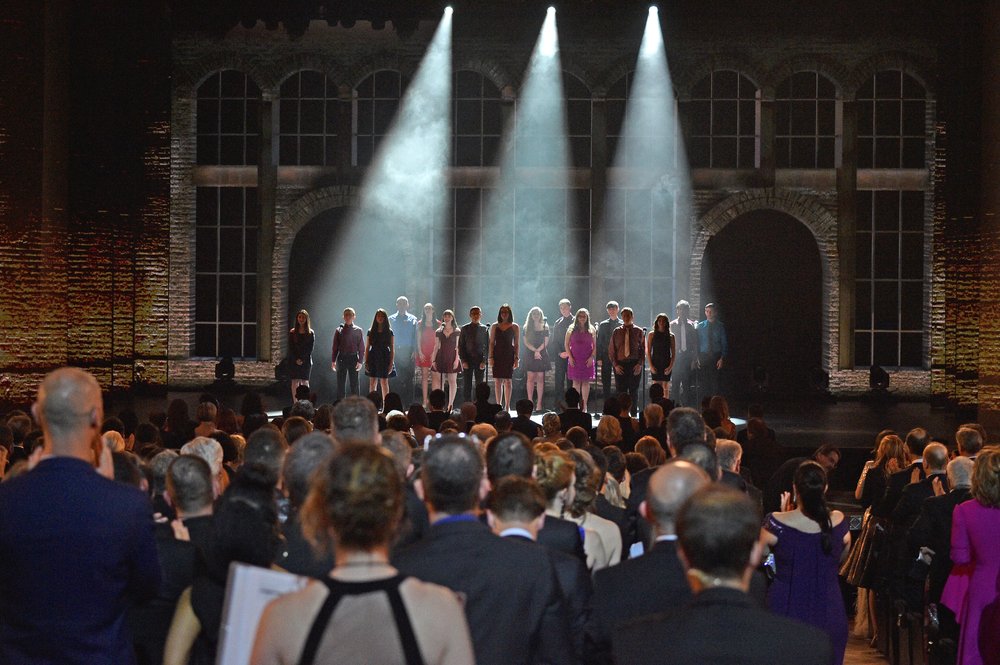 b8cd7b7c2shutterstock_9708047kz-jpg.jpeg The crowd gives an ovation to the Marjory Stoneman Douglas high school drama club students<br>(Andrew H. Walker/REX/Shutterstock)