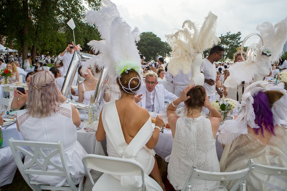 badaa320ddinnerenblanc-34-jpg.jpeg