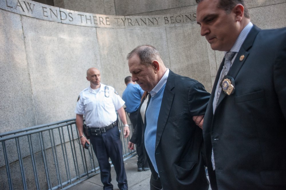 bc1ef463d052518_harvey_weinstein_jbn-11-jpg.jpeg Weinstein arrives in court in handcuffs<br>