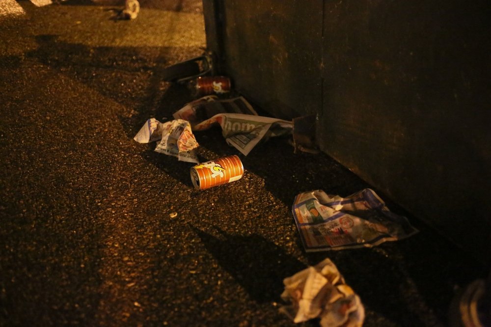 bc64b8e85.jpeg The production went so far as to provide cans of period era Jolt cola as props.<br/>