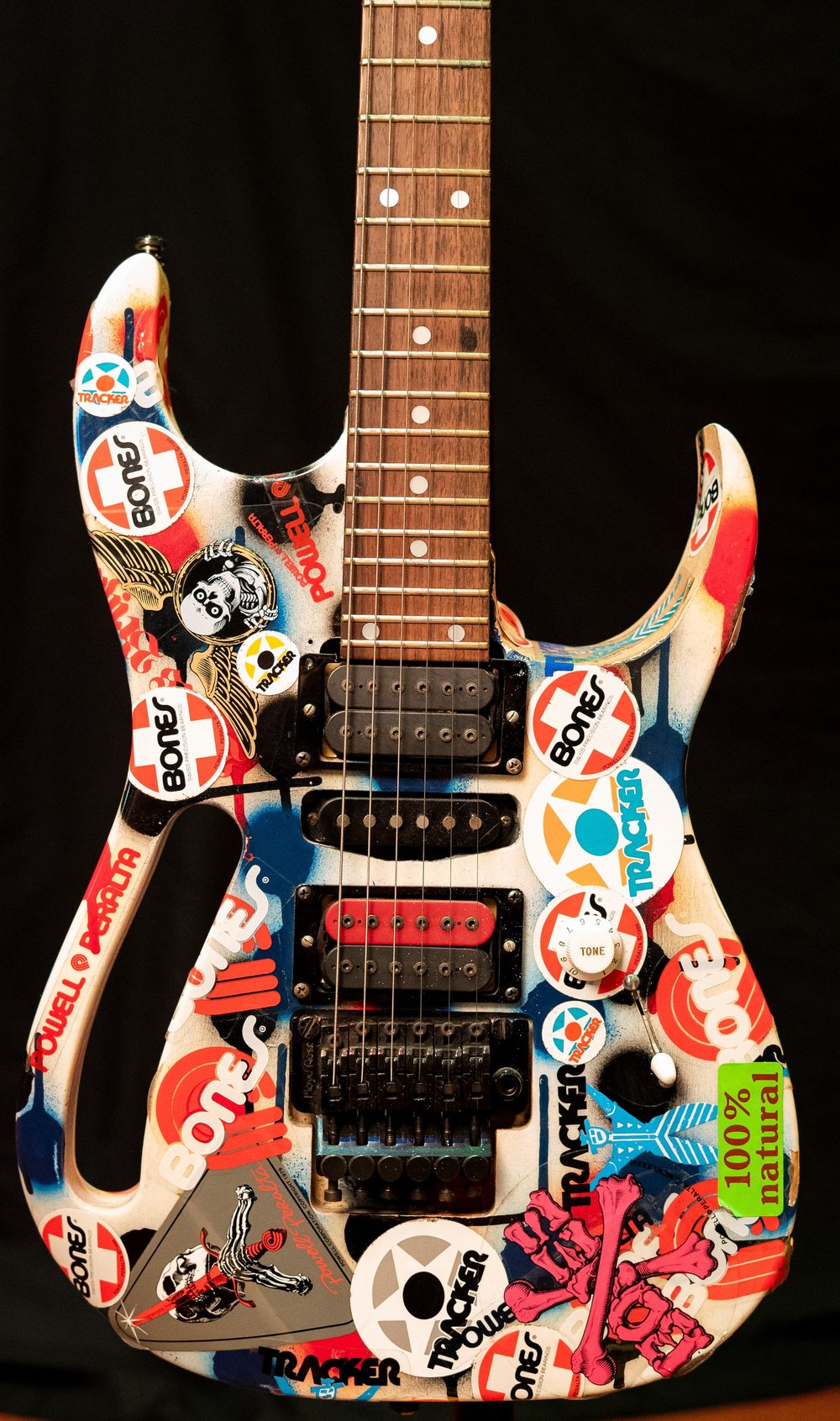 bdb0b69e4performance-guitar_steve-vai-jpg.jpeg Steve Vai's Performance Guitar, nicknamed "Bones."