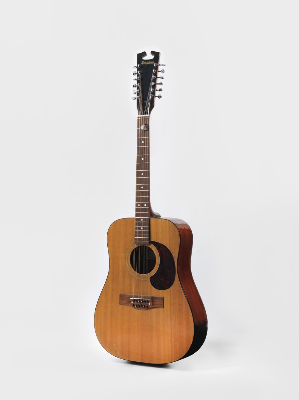 cb708f231acoustic-guitar-from-the-space-oddity-era-1969-jpg.jpeg