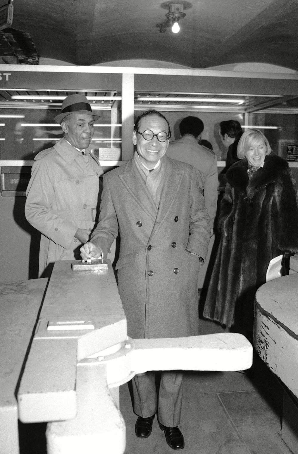I.M. Pei, pictured at the IRT 157th Street line in 1978. (Daniel Goodrich/AP/Shutterstock)