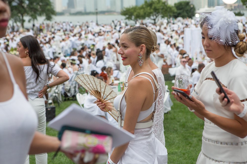 cdfc169dbdinnerenblanc-56-jpg.jpeg