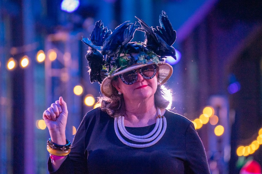 d17eaa774a7m02640-jpg.jpeg The High Line Hat Party<br>(David "Dee" Delgado / Gothamist)