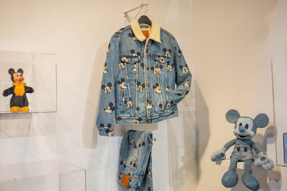 d36771f2dmickey-100-jpg.jpeg