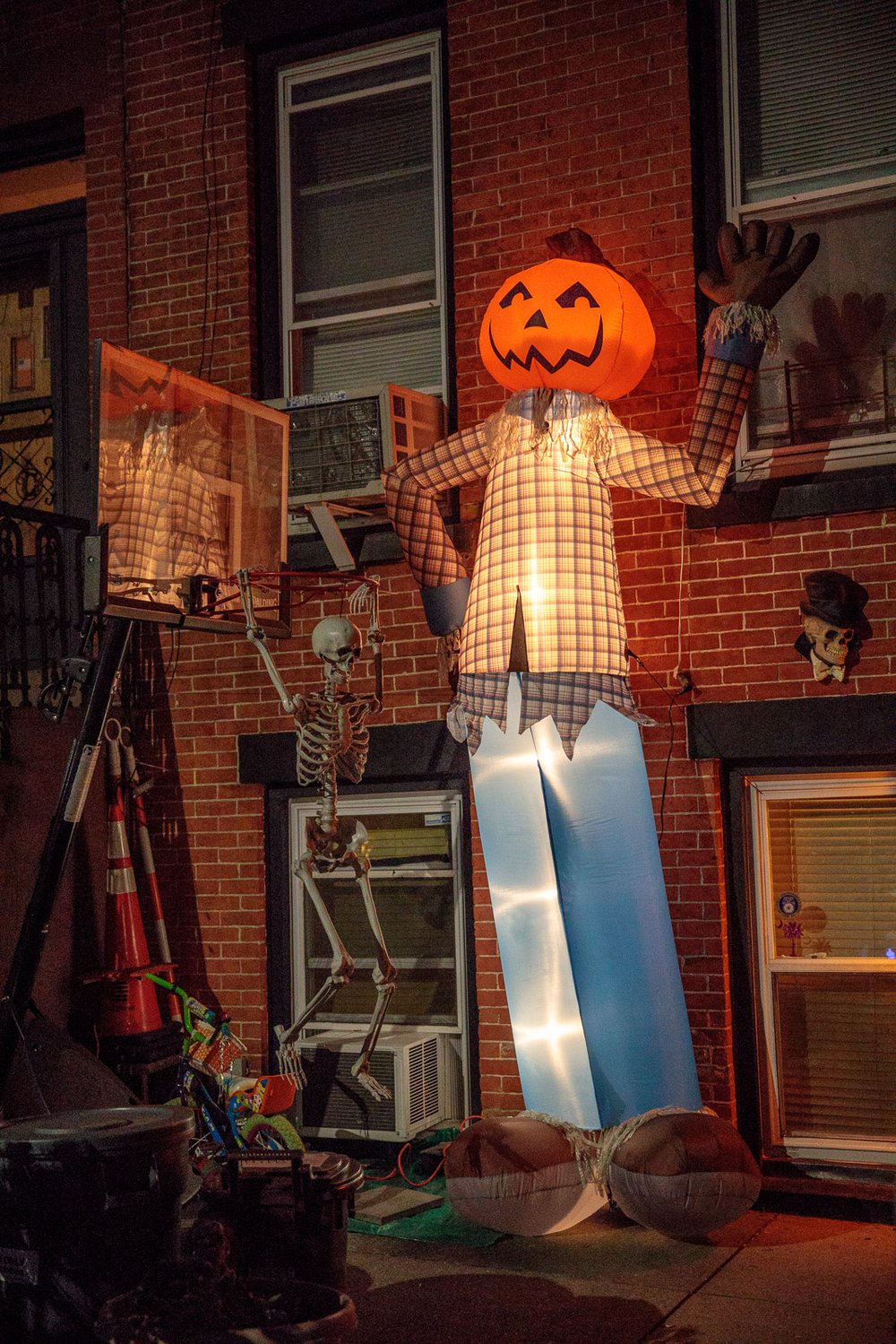 db1098c3ecarrollgardenscobblehillhalloweendecorations-00110-jpg.jpeg