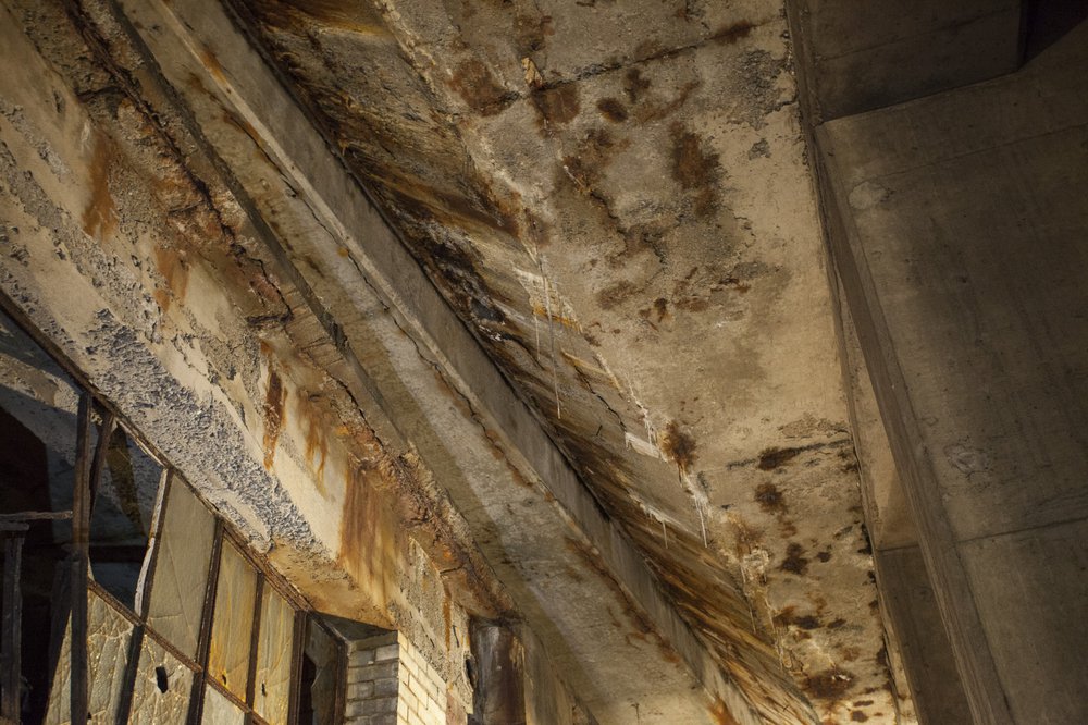 dce6fd646img_1402015-jpg.jpeg More stalactites from water decay<br>