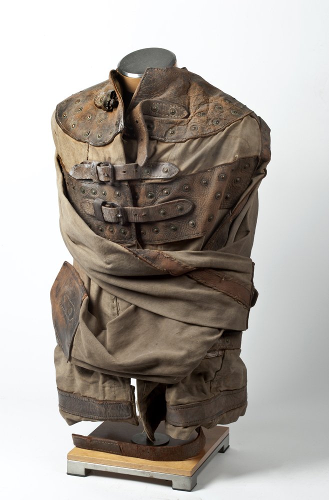 ddc8836cd6-houdini_straitjacket-jpg.jpeg Regulation straitjacket used by Harry Houdini, ca. 1920. Copperfield Collection. (Photo: Glenn Castellano)
