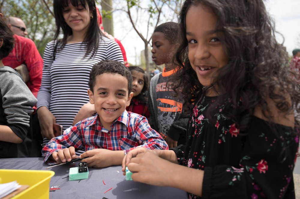 e11d418e620180505-img_7531-jpg.jpeg Children making a robot with help from The Brooklyn Robot Foundry<br>