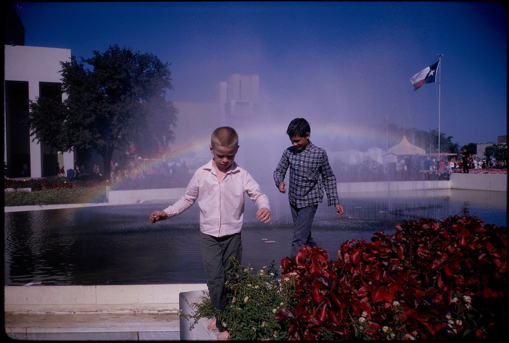 e16798e28untitled-texas-state-fair-1964-jpg.jpeg Garry Winogrand (American, 1928-1984). Untitled (Texas State Fair), 1964. 35mm color slide. Collection of the Center for Creative Photography, The University of Arizona. The Estate of Garry Winogrand, courtesy Fraenkel Gallery, San Francisco<br/>