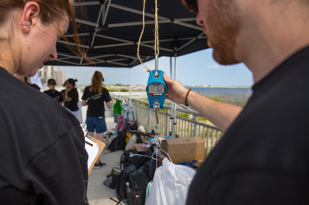 e2bad0743parlay-59-jpg.jpeg Weighing the trash<br>