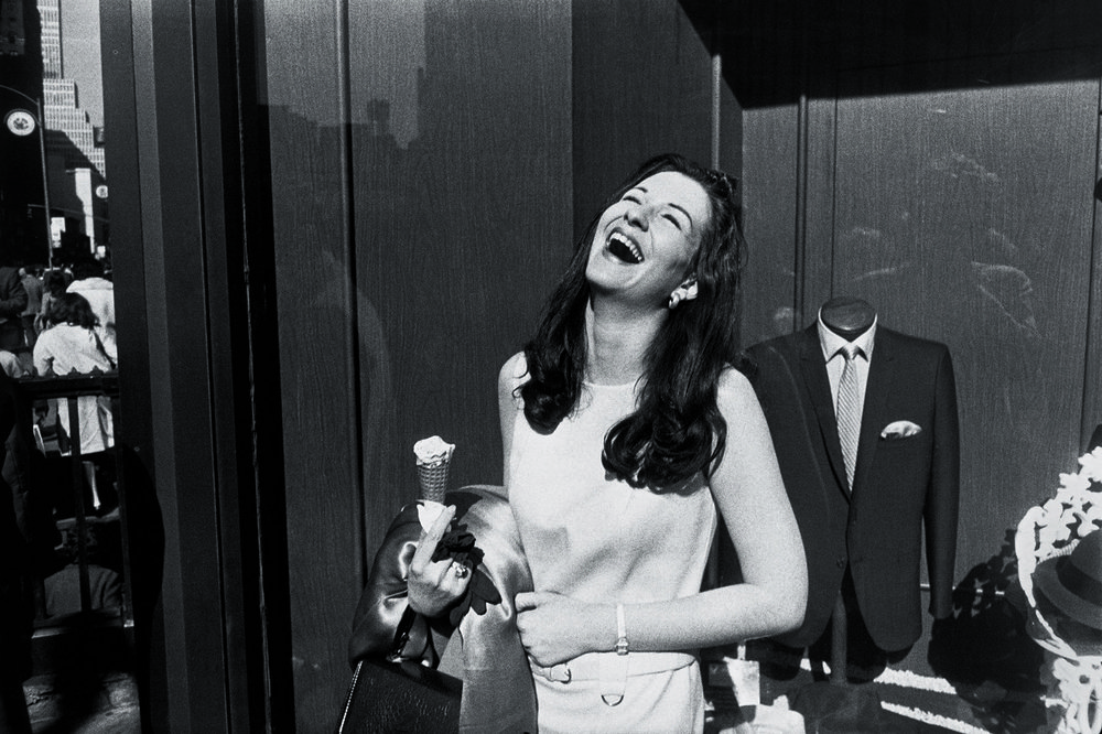 e3d3967a7winogrand_ny_1968-jpg.jpeg New York, 1968. Center for Creative Photography, The University of Arizona. © The Estate of Garry Winogrand, courtesy of Fraenkel Gallery, San Francisco.