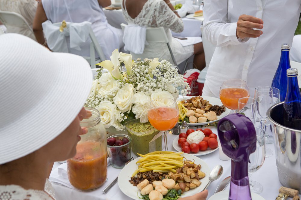 eac3bb35bdinnerenblanc-9-jpg.jpeg
