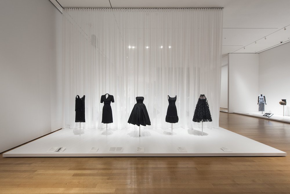 Installation view of Items: Is Fashion Modern? The Museum of Modern Art, New York, October 1, 2017-January 28, 2018. © 2017 The Museum of Modern Art. Photo: Martin Seck