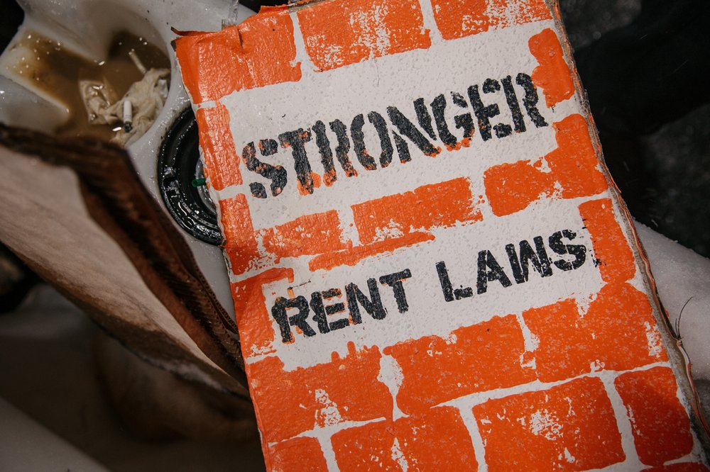 f24833e9b111618cuomohousingcrisismarchsnow-28-jpg.jpeg