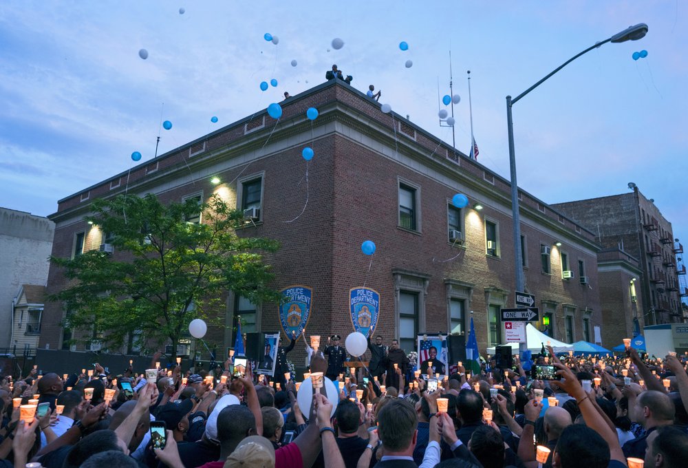 f2fe109b9aptopix-new-york-poli_chun-jpg.jpeg At the vigil outside the 46th Precinct, July 8, 2017 (Craig Ruttle / AP)