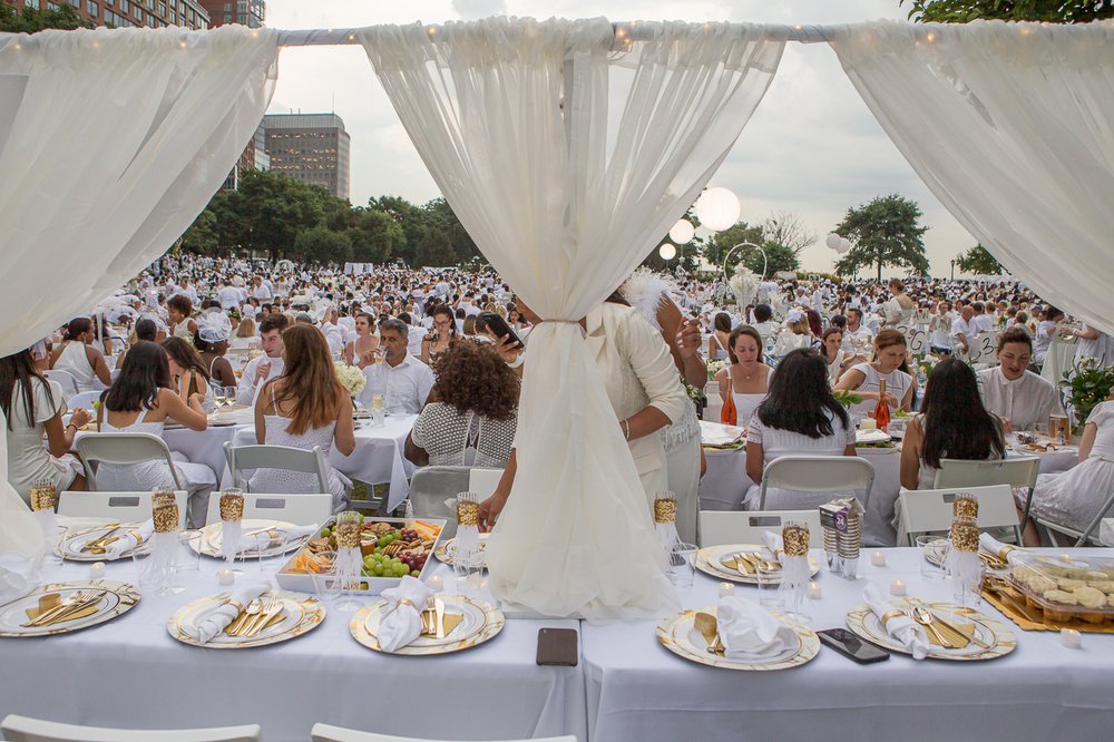 f2ff6cb59dinnerenblanc-47-jpg.jpeg