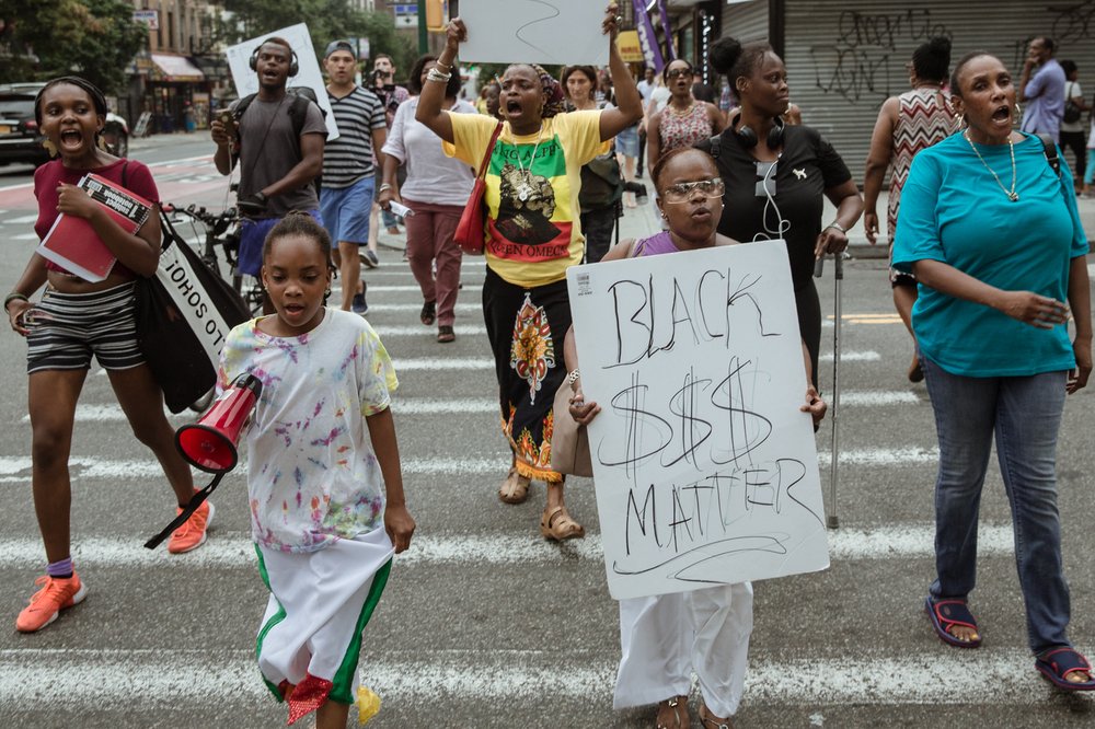 f487ba93f20180807gothamist_nailsalonprotest-10-jpg.jpeg Protesters enraged by recent footage of nail salon employees assaulting black customers in Flatbush, Brooklyn, held a march Tuesday night.<br>
