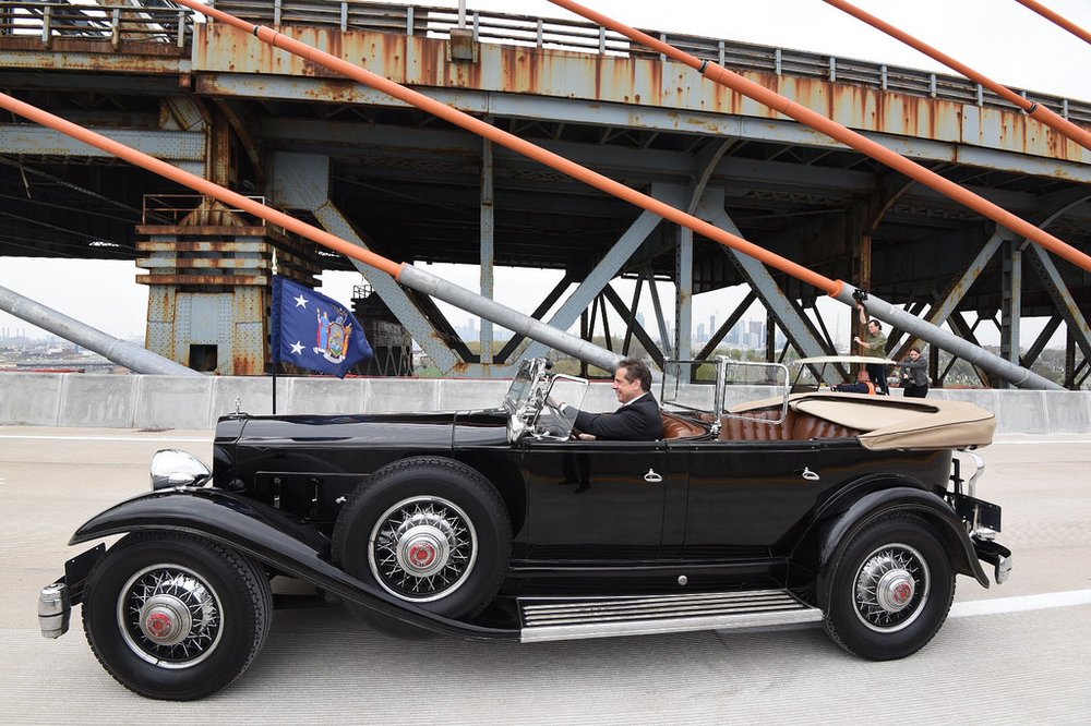 f88e70b8633463728494_ecec372233_b-jpg.jpeg Governor Cuomo in FDR's Packard<br>